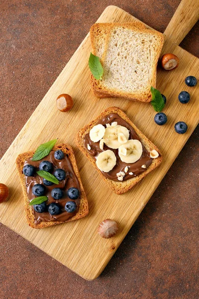 Slice Bread Toast Chocolate Cream Fruit Berries — Stock Photo, Image