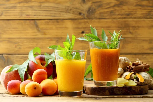 Comida Saludable Con Frutas Jugos —  Fotos de Stock