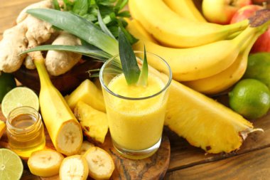 taze meyve ve meyve suyu ile kompozisyon