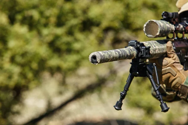 Sniper soldier ready to shoot at the target.Military concept. — Stock Photo, Image