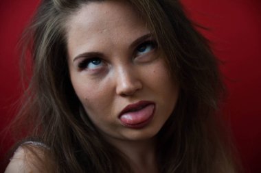 güzel kız duygusal portre.