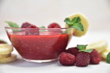 Ahududu smoothies, sanat yumuşak odak