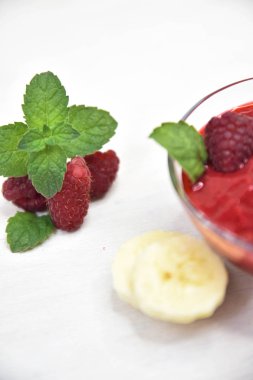 Ahududu smoothies, sanat yumuşak odak