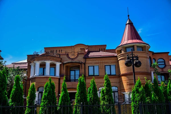 Современные здания в городе — стоковое фото