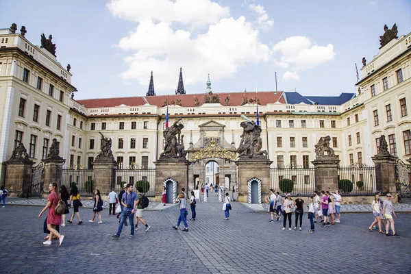 Praha Česká Republika Května 2018 Jarní Procházku Pražský Hrad — Stock fotografie