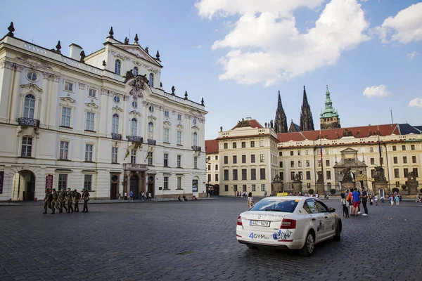 Praha Česká Republika Května 2018 Jarní Procházku Pražský Hrad — Stock fotografie