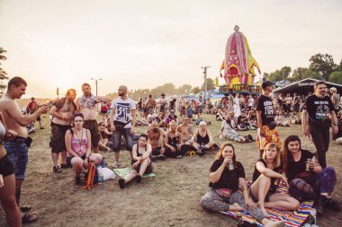 Kostrzyn nad Oder, Polonya, 4 Ağustos 2018, Woodstock Polonya Rock Festivali ücretsiz sarılmak eylemci