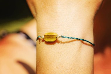 El ile küçük moda bilezik