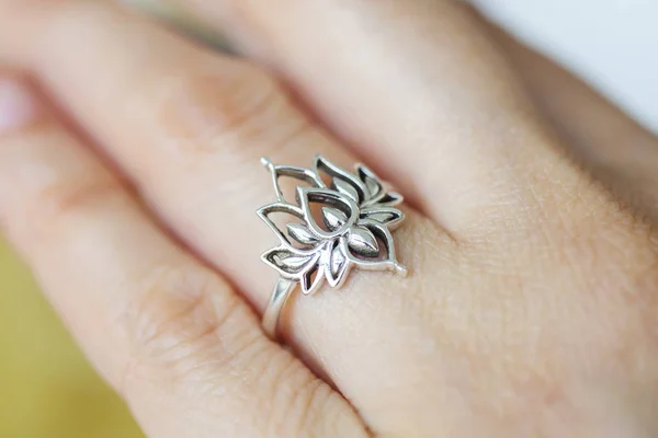 Female Hand Wearing Silver Ring Lotus Shape — Stock Photo, Image