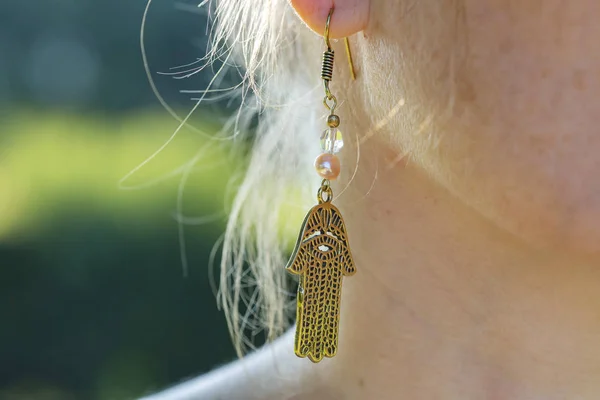 Woman Outdoor Wearing Beautiful Boho Style Earring — Stock Photo, Image