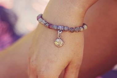 Kadın el giyen mineral taş boncuk yoga bilezik 