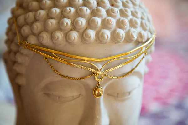 Brass Tiara Gemstone Buddha Statue Head — Stock Photo, Image