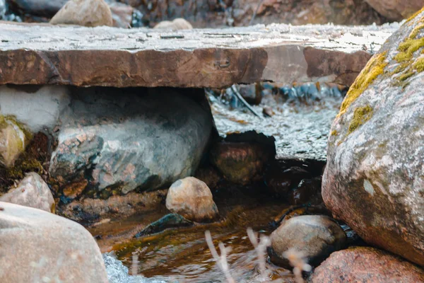 Acqua Che Scorre Sotto Ponte Pietra Nel Giardino Giapponese Grand — Foto Stock