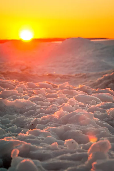 Glace Gelée Long Une Plage Coucher Soleil — Photo