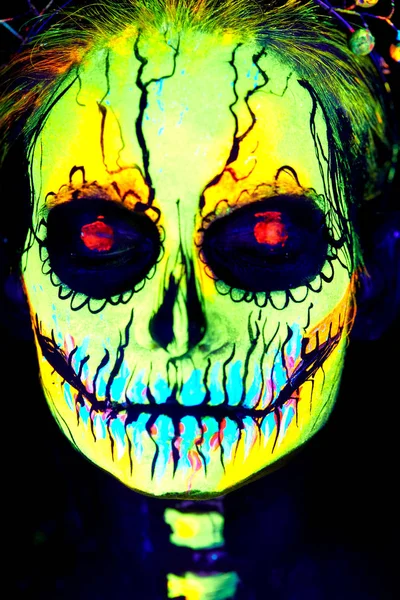 Художній Розпис Ультрафіолетового Тіла Хеллоуїна Жіночий Скелет — стокове фото