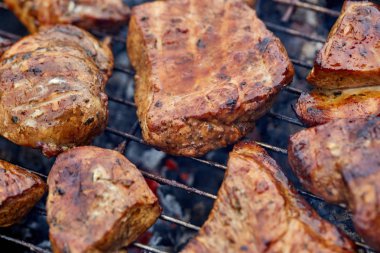 Barbekü Tavuğu Izgarada.