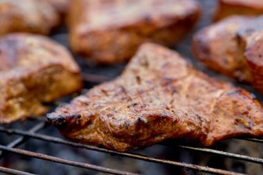 Barbekü Tavuğu Izgarada.
