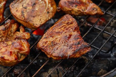 Barbekü Tavuğu Izgarada.