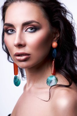 Güzel. Stüdyo portresini kapat.