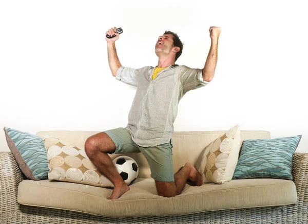 Joven Entusiasta Fanático Del Fútbol Celebrando Gol Loco Feliz Saltando — Foto de Stock