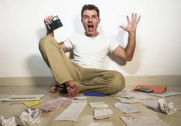 Young Desperate Crazy Stressed Man Screaming Worried Holding Calculator Accounting — Stock Photo, Image