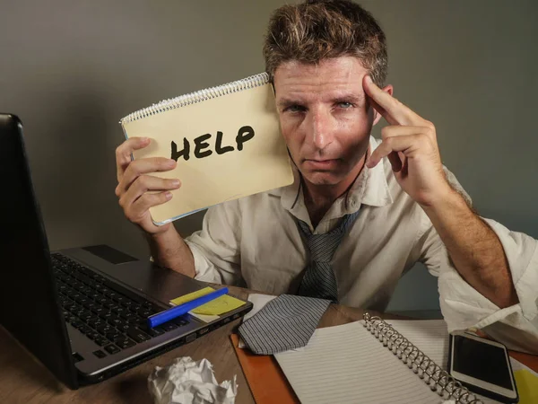 Young Messy Depressed Business Man Showing Notepad Asking Help Desperate — Stock Photo, Image