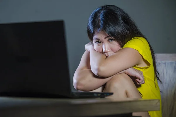 Retrato Dramático Assustado Estressado Asiático Adolescente Coreano Menina Jovem Mulher — Fotografia de Stock