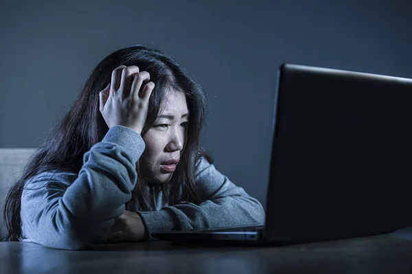 Young Pretty Worried Asian Korean Student Girl Looking Depressed Desperate — Stock Photo, Image