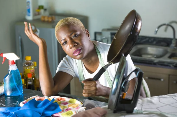 Jeune Belle Triste Désespérée Noir Afro Femme Américaine Souligné Travail — Photo