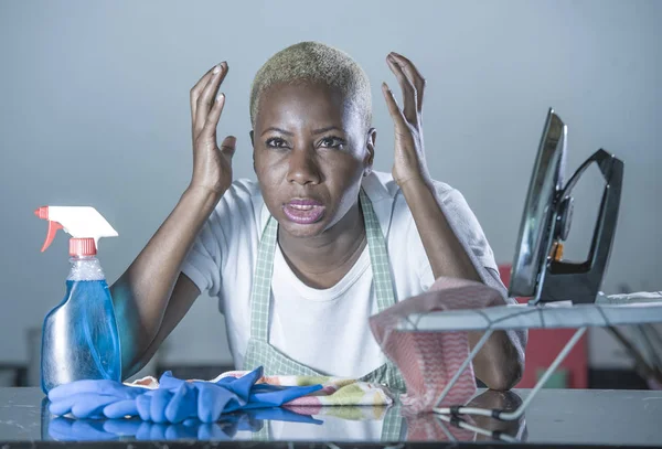 Jovem Bonita Triste Desesperada Negra Afro Americana Mulher Estressada Trabalhando — Fotografia de Stock