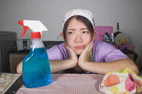 Young Pretty Overworked Stressed Asian Korean Service Maid Woman Working — Stock Photo, Image