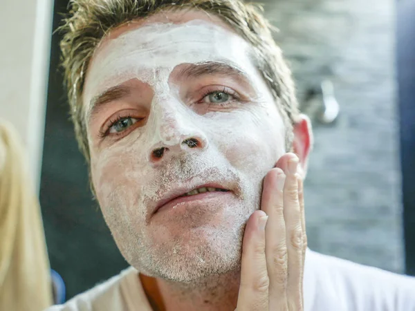 Primer Plano Retrato Cara Joven Hombre Caucásico Feliz Atractivo Casa — Foto de Stock