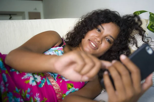 Lifestyle Isolated Portrait Young Happy Beautiful Black African American Woman — Stock Photo, Image