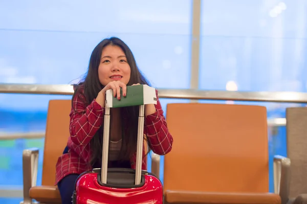 Young Beautiful Happy Asian Korean Tourist Woman Travel Suitcase Airport — Stock Photo, Image