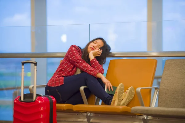 Lifestyle Portrait Young Pretty Tired Exhausted Asian Korean Tourist Woman — Stock Photo, Image