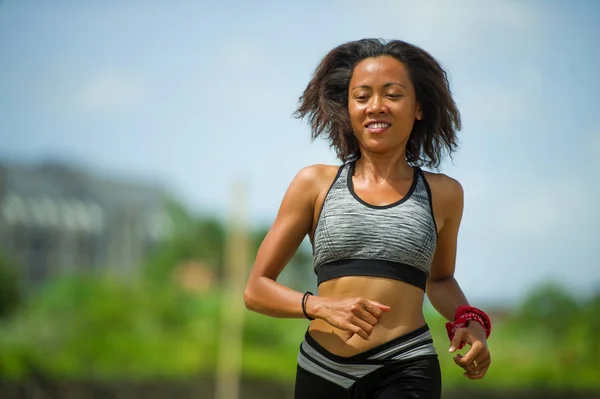 Gesunder Lebensstil Porträt Junger Glücklicher Und Fitter Asiatischer Läuferin Lauftraining — Stockfoto