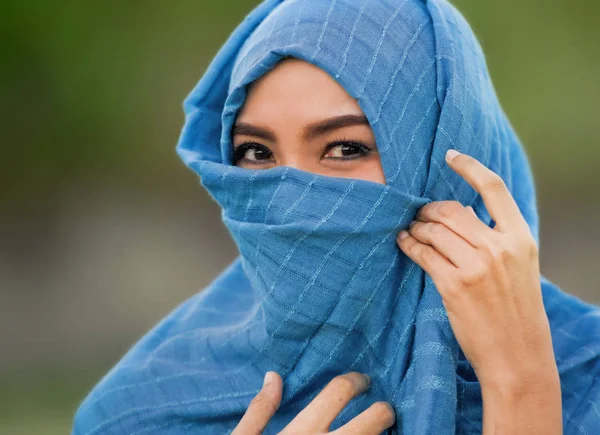 Estilo Vida Isolado Retrato Jovem Bela Feliz Mulher Asiática Sorrindo — Fotografia de Stock