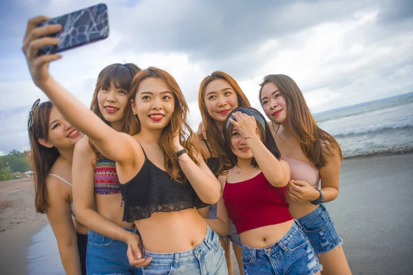 Estilo Vida Retrato Playa Las Mujeres Asiáticas Coreanas Chinas Grupo —  Fotos de Stock