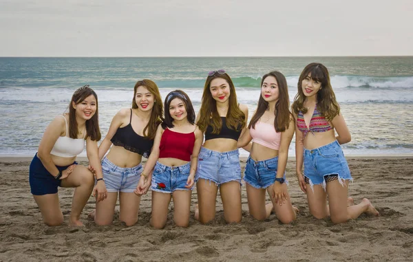 Retrato Grupo Feliz Bonito Mulheres Asiáticas Coreanas Chinesas Meninas Bonitas — Fotografia de Stock