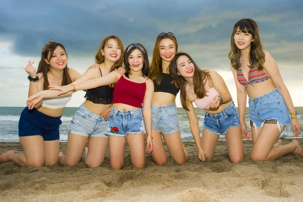Retrato Grupo Feliz Bonito Mulheres Asiáticas Coreanas Chinesas Meninas Bonitas — Fotografia de Stock
