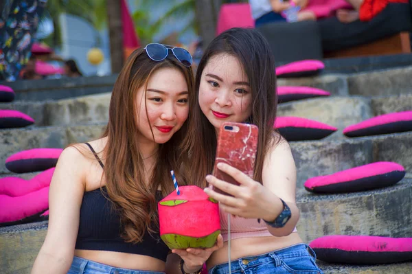 Estilo Vida Livre Retrato Jovens Felizes Bonitas Meninas Chinesas Asiáticas — Fotografia de Stock