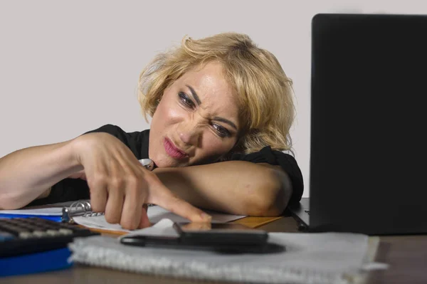 Office Portret Van Jonge Triest Depressief Zakenvrouw Werken Lui Bij — Stockfoto