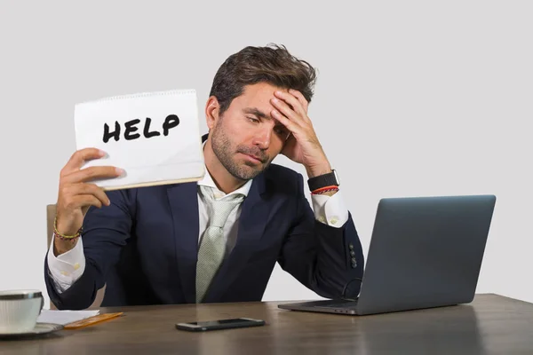 Młody Atrakcyjny Biznes Smutny Przygnębiony Mężczyzna Pracujący Office Laptop Komputer — Zdjęcie stockowe