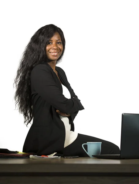 Oficina Empresa Corporativa Retrato Joven Feliz Atractivo Negro Afroamericana Mujer — Foto de Stock