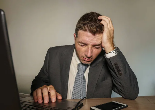Young Desperate Depressed Business Man Suffering Problem Depression Office Desk — Stock Photo, Image