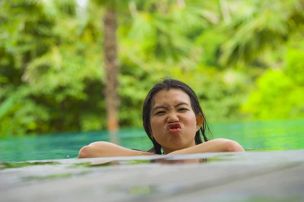 Joven Atractivo Hermoso Asiático Chino Mujer Relajante Feliz Tropical Playa —  Fotos de Stock