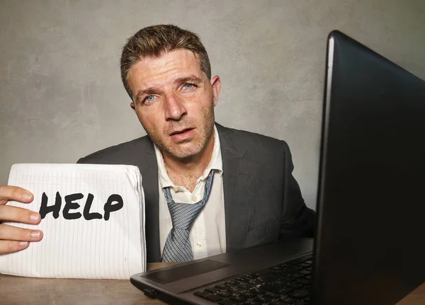 Jong Depressief Gefrustreerd Zakenman Werken Stress Kantoor Computer Bureau Bedrijf — Stockfoto