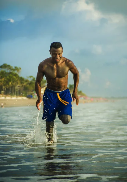 Young Attractive Fit Athletic Strong Black Afro American Man Running — Stock Photo, Image