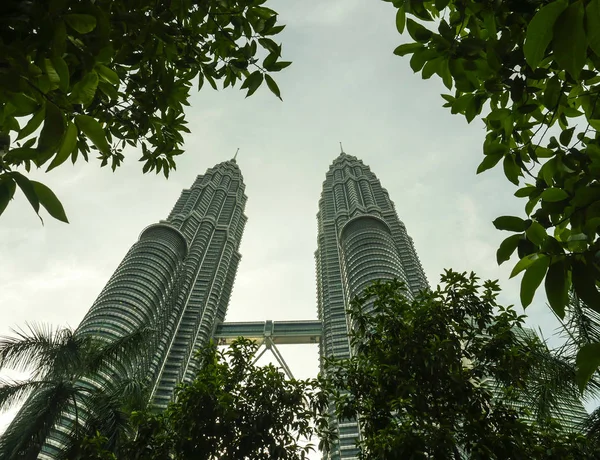 Kuala Lumpur Malezja Stycznia 2019 Imponujący Widok Petronas Twin Towers — Zdjęcie stockowe