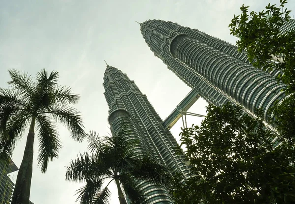 Kuala Lumpur Malezja Stycznia 2019 Imponujący Widok Petronas Twin Towers — Zdjęcie stockowe
